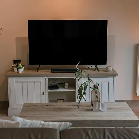 Huswell - Spacious 3-bedroom In Daire Oostende
